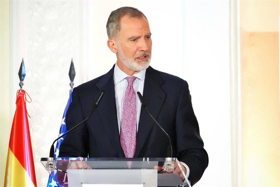 El Rey Felipe VI interviene durante la cena de inauguración de la 28 edición del Foro España-Estados Unidos, a 4 de julio de 2025, en Santander, Cantabria (España). 