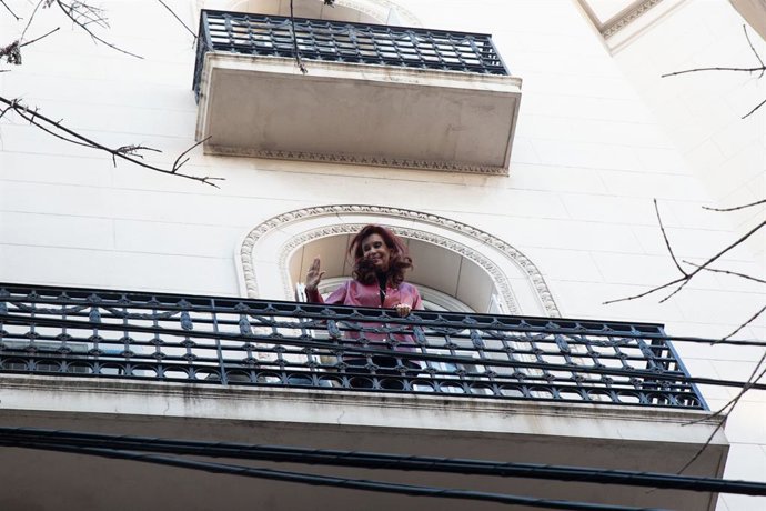 12 de junho de 2025, Ciudad Autonoma, Buenos Aires, Argentina: O ex-presidente espera uma solução antes do término do prazo de cinco dias úteis para comparecer a Comodoro Py. Os argumentos da defesa, as ofensas da promotoria.