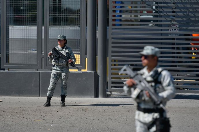 Archivo - Militares en las calles mexicanas (Archivo)