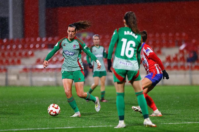 Archivo - Andrea Gómez, en un partido con el Granada CF.