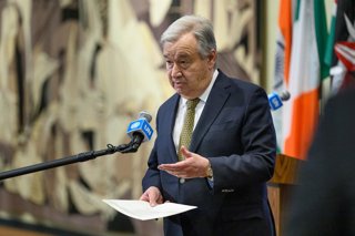 Archivo - UNITED NATIONS, April 1, 2022  -- UN Secretary-General Antonio Guterres speaks to reporters about the truce agreement in Yemen, at the UN Headquarters in New York, on April 1, 2022. Guterres on Friday welcomed the agreement by the parties to the