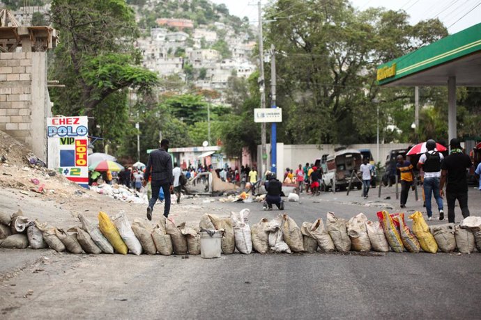 Archivo - April 16, 2025, Port-au-Prince, Port-au-Prince, Haiti: Protestation agains insecurity at Port-au-Prince due to the attack of armed gang at several departments of Haiti this weeks.