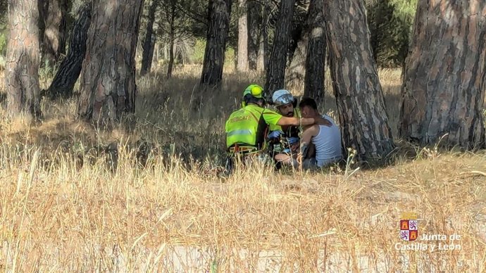 Evacuan en helicóptero a un hombre indispuesto en Villaverde de Íscar (Segovia)