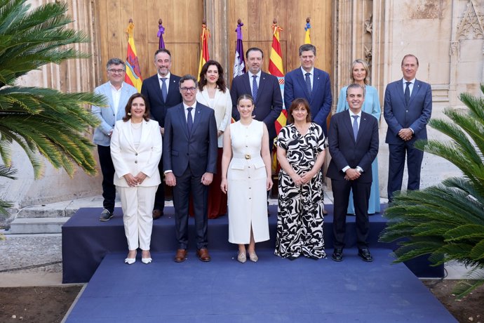Imagen del Govern después de la toma de posesión de los nuevos consellers