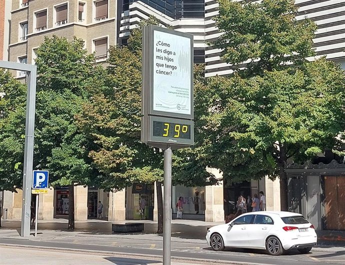 Archivo - Este año se han registrado temperaturas altas desde el mes de mayo.