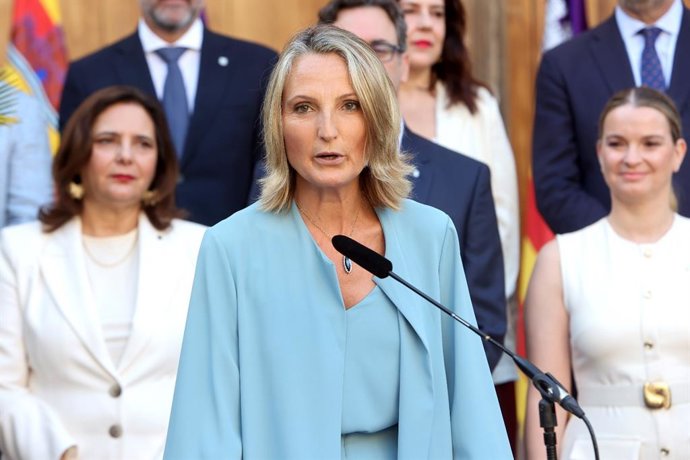 La consellera de Trabajo, Función Pública y Diálogo Social jura y toma posesión de su cargo