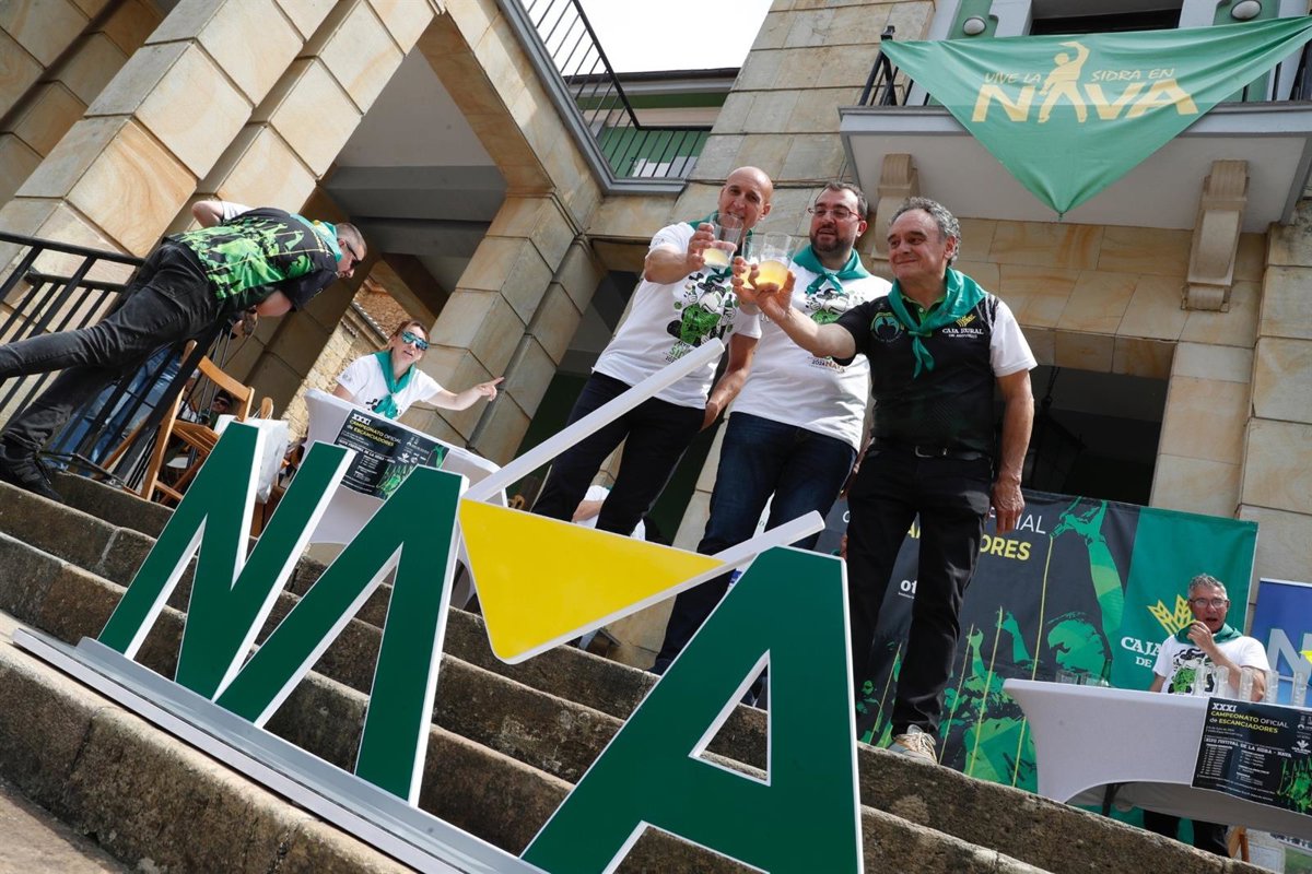 El Festival de la Sidra de Nava encara su fin de semana grande con su concurso, música y actividades familiares