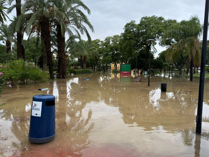 Inundaciones por las tormentas en Canet d'en Berenguer (Valencia)