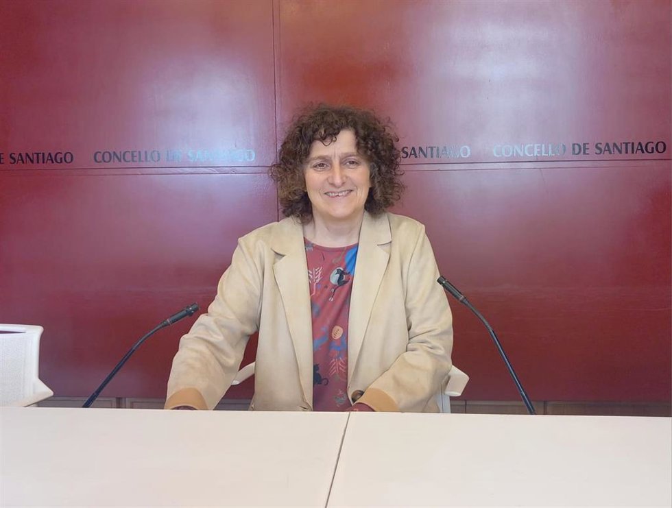 Archivo - La alcaldesa de Santiago de Compostela, Goretti Sanmartín, en una rueda de prensa