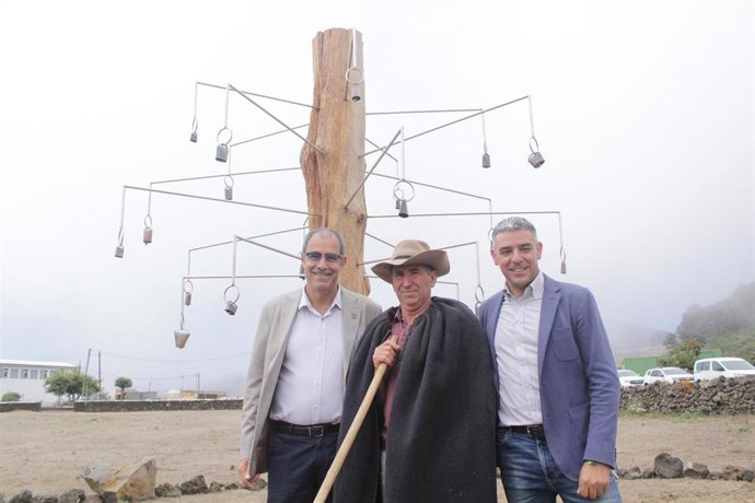 Inauguración de la escultura 'Azofa' en San Andrés (El Hierro)