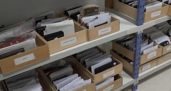 Articulos guardados en la Oficina de Objetos Perdidos de Policía Municipal.