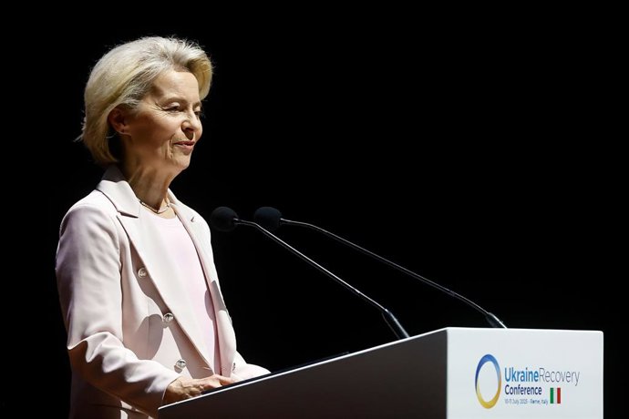 10 de julho de 2025, Roma: A presidente da Comissão Europeia, Ursula von der Leyen, durante a Conferência para a Reconstrução da Ucrânia, no Centro de Conferências La Nuvola, em Roma, em 10 de julho de 2025, ANSA/VINCENZO LIVIERI.