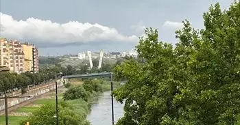 Lleida cierra las piscinas municipales y los accesos al río Segre por la crecida del caudal