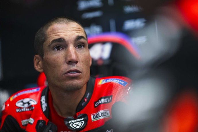 Archivo - ESPARGARO Aleix (spa), Aprilia Racing Team Gresini, Aprilia RS-GP 2024, portrait during the 2024 Moto GP Monster Energy British Grand Prix, German GP, at Silverstone, from August 2 to 4th, in Great Britain - Photo Studio Milagro / DPPI