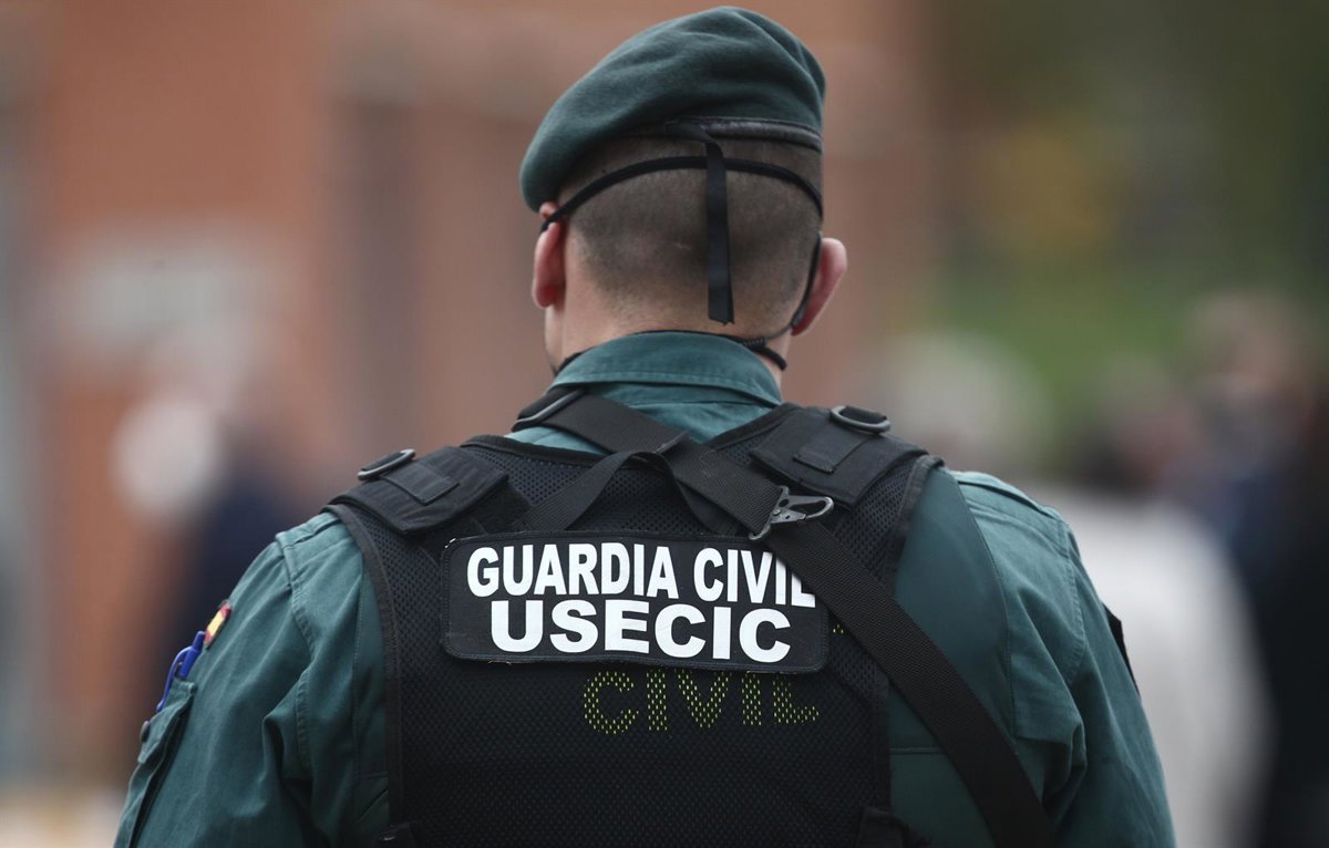 Amplio despliegue de la Guardia Civil en Torre Pacheco (Murcia) para contener los disturbios
