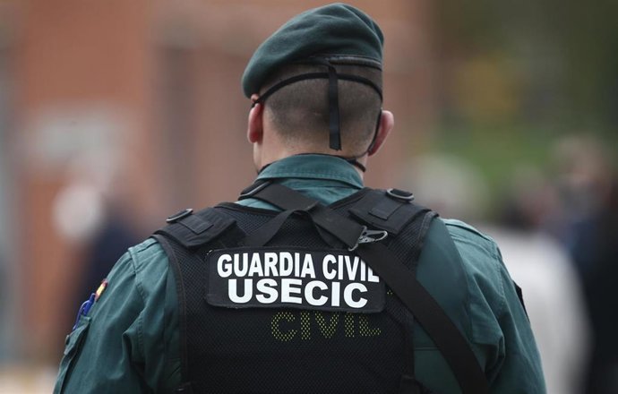Archivo - Un agente de la Unidad de Seguridad Ciudadana de Comandancia (USECIC), de la Guardia Civil (Archivo)