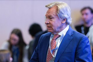 Archivo - RUSSIA, PERM - MAY 29, 2025: Alexei Pushkov, representative of the Perm Region legislative body in the Russian Federation Council, attends international socio-political hearings dedicated to Russian President Vladimir Putin's initiative for esta
