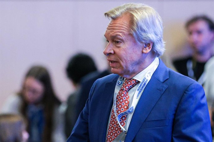 Archivo - RUSSIA, PERM - MAY 29, 2025: Alexei Pushkov, representative of the Perm Region legislative body in the Russian Federation Council, attends international socio-political hearings dedicated to Russian President Vladimir Putin's initiative for esta