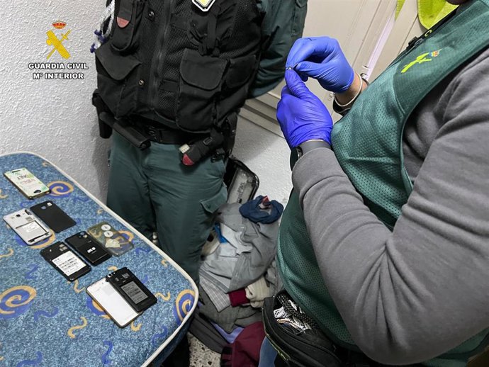 Detenida una trama acusada de estafar casi 1,6 millones de euros por internet también en La Rioja