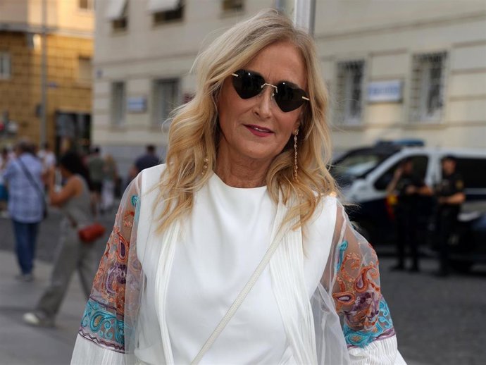 Cristina Cifuentes asiste al concierto de Miguel Bosé en el estadio Movistar Arena, a 1 de junio de 2025, en Madrid (España).