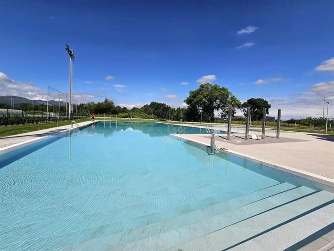 Piscinas de Verano de Torrelavega en Tanos.-ARCHIVO