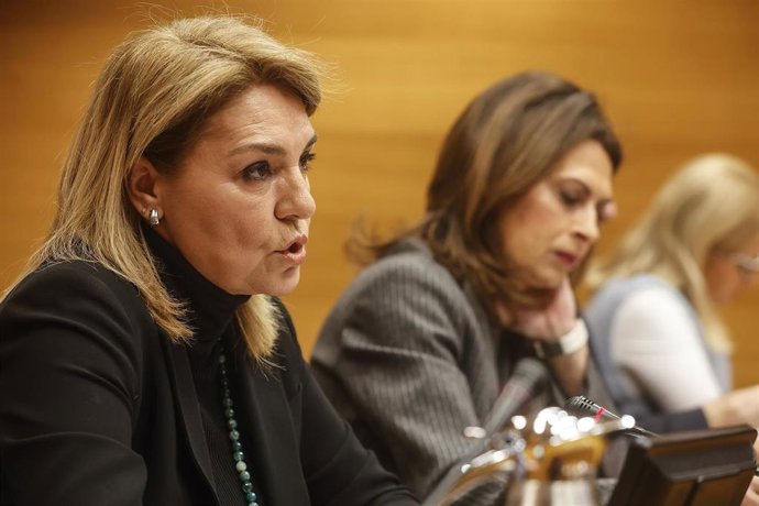 Archivo - La vicepresidenta y consellera de Servicios Sociales, Igualdad y Vivienda, Susana Camarero, durante una rueda de prensa, en Les Corts, a 20 de enero de 2025, en València, Comunitat Valenciana (España)