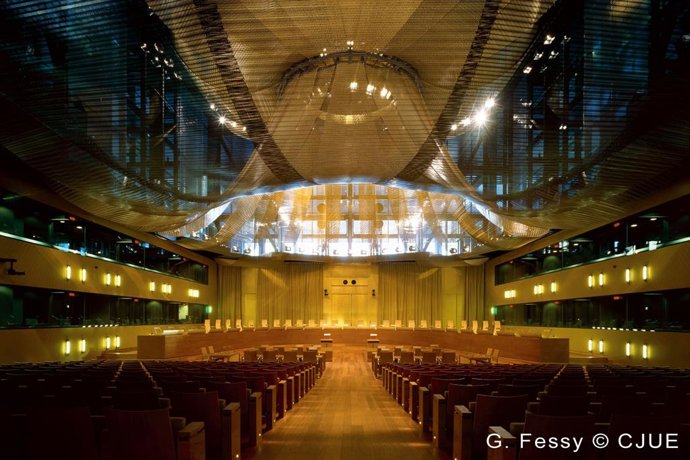 La gran sala de vistes del Tribunal de Justícia de la UE (TJUE)