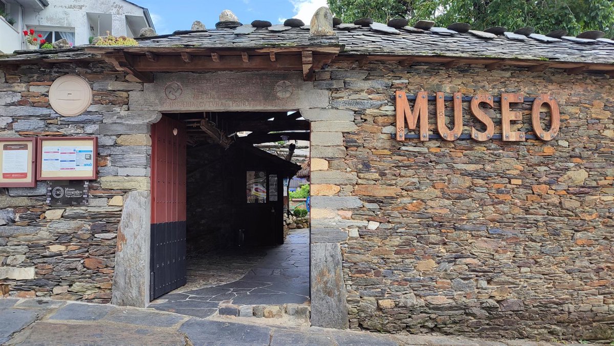 Verano de actividades en el Museo Etnográfico de Grandas de Salime  Pepe el Ferreiro 