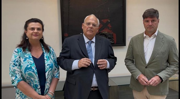 Rosa Viera, Jaime Morales y Emilio Navarro, senadores del PP de Canarias