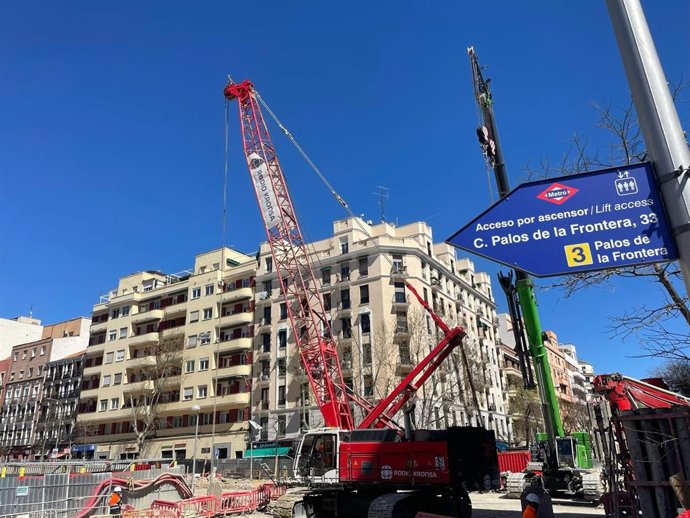 Archivo - Obras de ampliación de la Línea 11 de Metro de Madrid en Palos de la Frontera