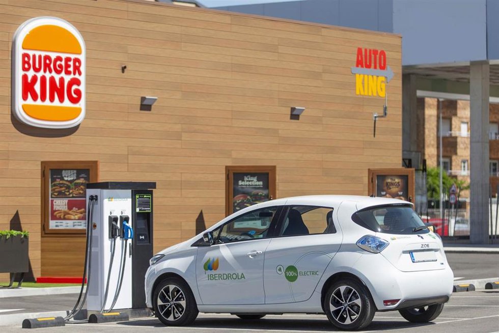 Archivo - Iberdrola amplía su alianza renovable con Burger King con un 'PPA' nuevo sobre 34 MW fotovoltaicos
