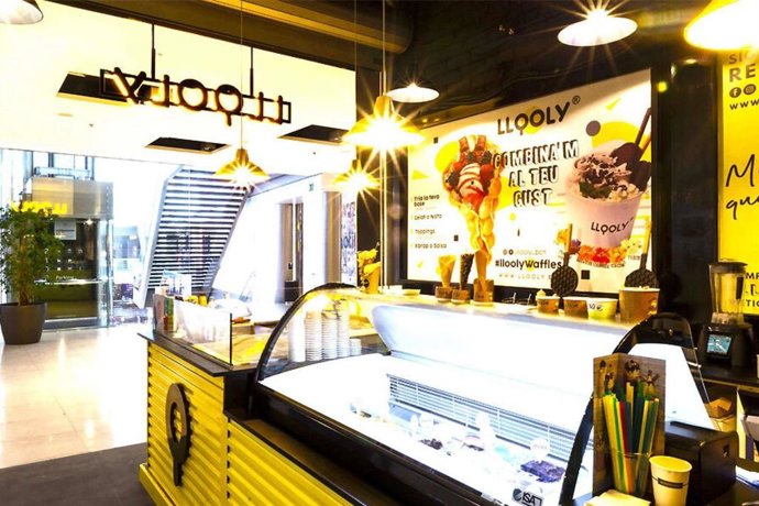 Archivo - Waffle Bubble e Ice Rolls, la propuesta más creativa de Llooly en el panorama gastronómico de Valencia