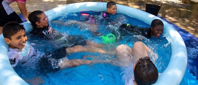 Niños en el campamento de Save the Children.
