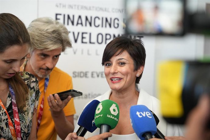 La ministra de Vivienda y Agenda Urbana, Isabel Rodríguez. 