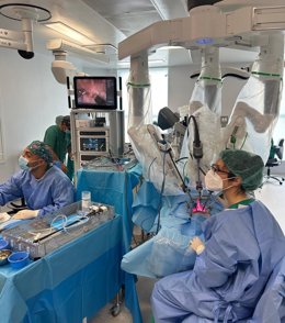 Operacion maxilofacial con cirugia robótica en el Hospital de Cabueñes de Gijón.