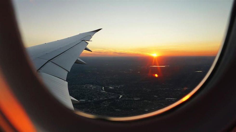 Atardecer desde un avión.