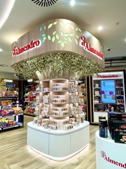 El Almendro abre un nuevo espacio en la T1 del Aeropuerto de Madrid-Barajas.