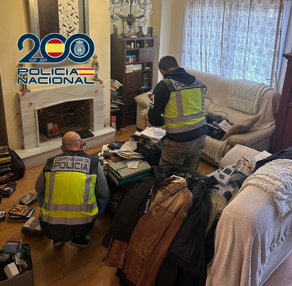 Operación policial en la que han desmantelado en Málaga red de estafa piramidal que defraudó más de 4,6 millones con falsas inversiones inmobiliarias