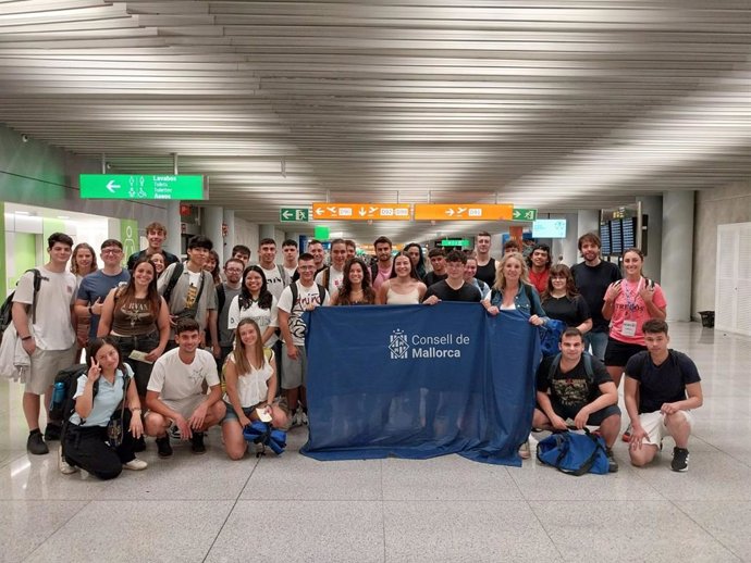 Primer grupo de jóvenes participante en el programa 'Multiaventura Joven' del Consell de Mallorca.