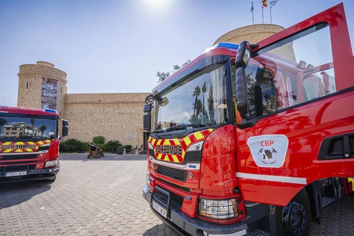 Archivo - Vehículo de Bomberos de Poniente, en Almería.