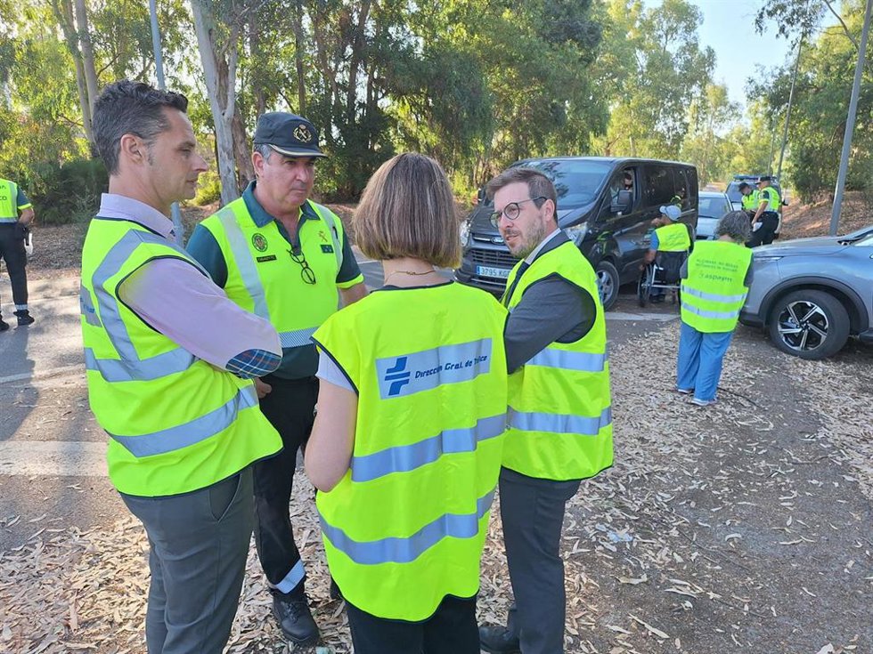 Punto de control de alcohol y otras drogas a conductores desplegado por la Agrupación de Tráfico de la Guardia Civil.