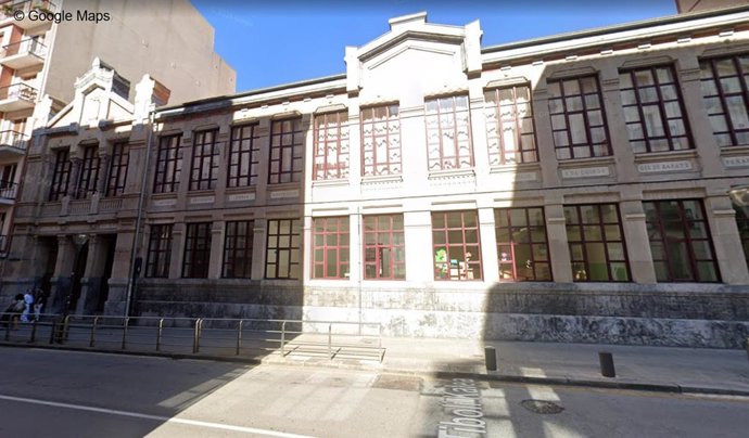 Ikastetxe bat Bilbon