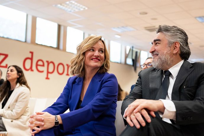 Archivo - La ministra de Deporte, Pilar Alegría y el presidente del Consejo Superior de Deportes, José Manuel Rodríguez Uribes, durante una rueda de prensa de Carolina Marin, en el Consejo Superior de Deportes, a 8 de mayo de 2024, en Madrid (España). Car