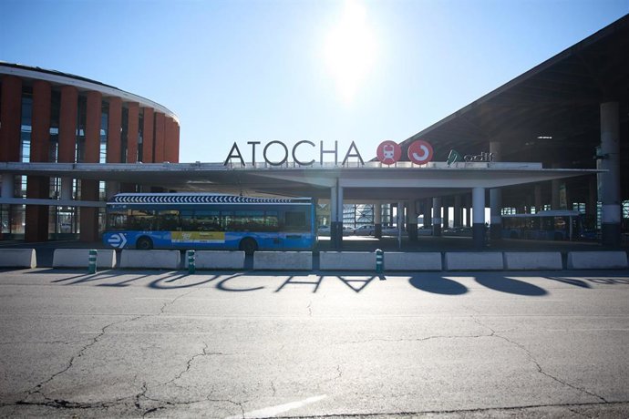 Archivo - Exterior de la estación de Puerta de Atocha-Almudena Grandes