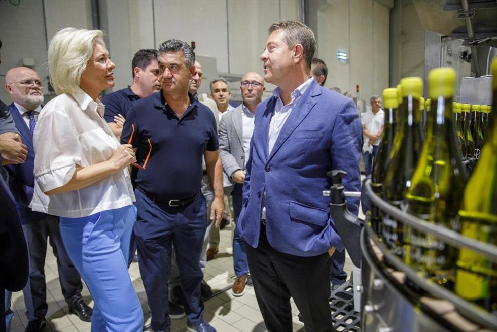 El presidente de Castilla-La Mancha, Emiliano García-Page, en Casas Ibáñez (Albacete)