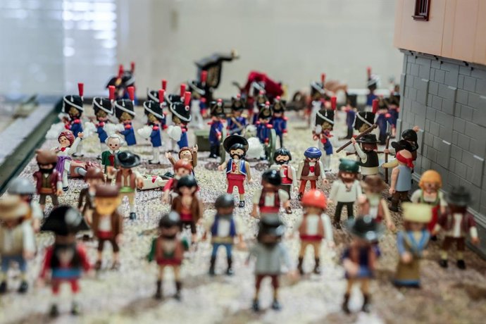 Archivo - Una exposición con figuras de Playmobil sobre el levantamiento del 2 de mayo de 1808, en el Museo de Historia, a 4 de mayo de 2024, en Madrid (España). El Museo de Historia acoge del 25 de abril al 13 de octubre una exposición que reúne más de 3