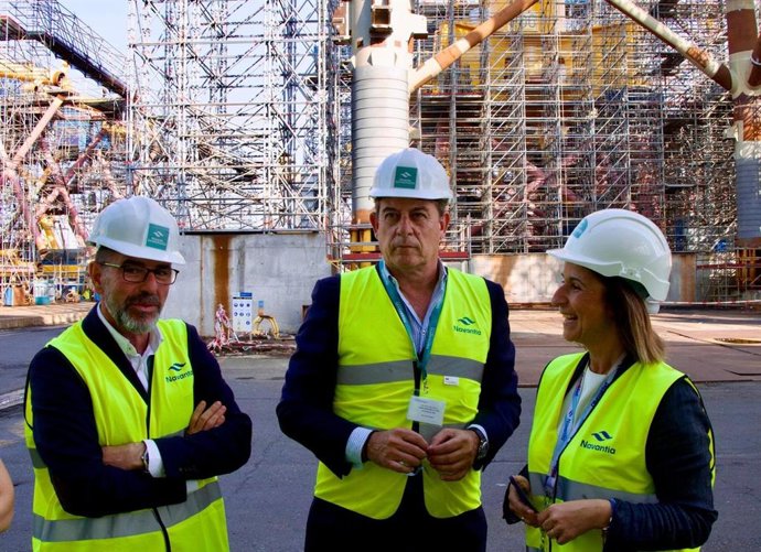 El secretario xeral del PSdeG, José Ramón Gómez Besteiro, visita Navantia Fene