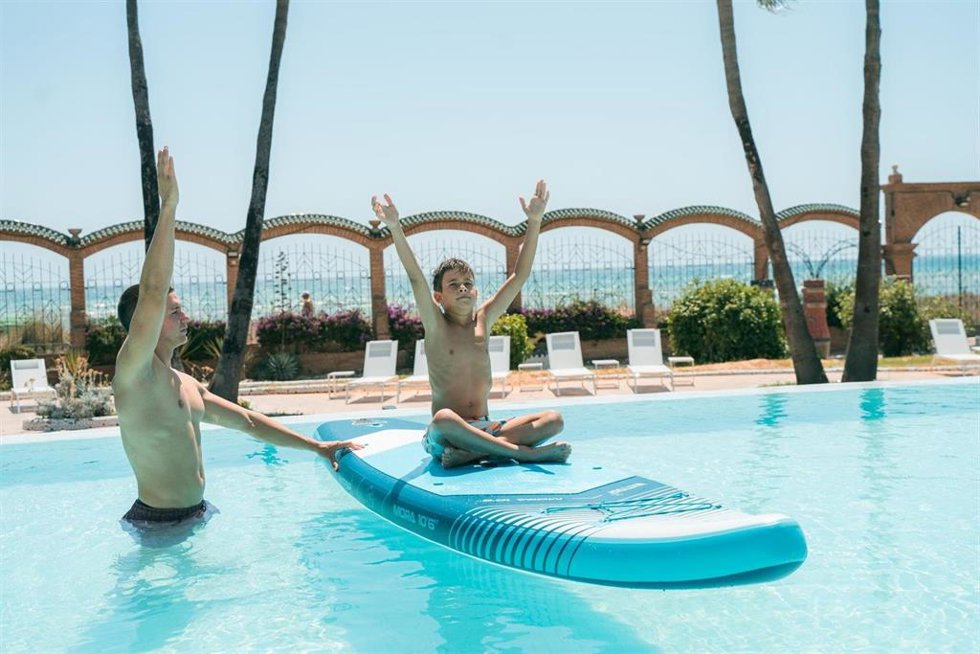 Imagen de una de las áreas de Magic World, que en esta segunda temporada ofrece servicios como Paddle yoga.