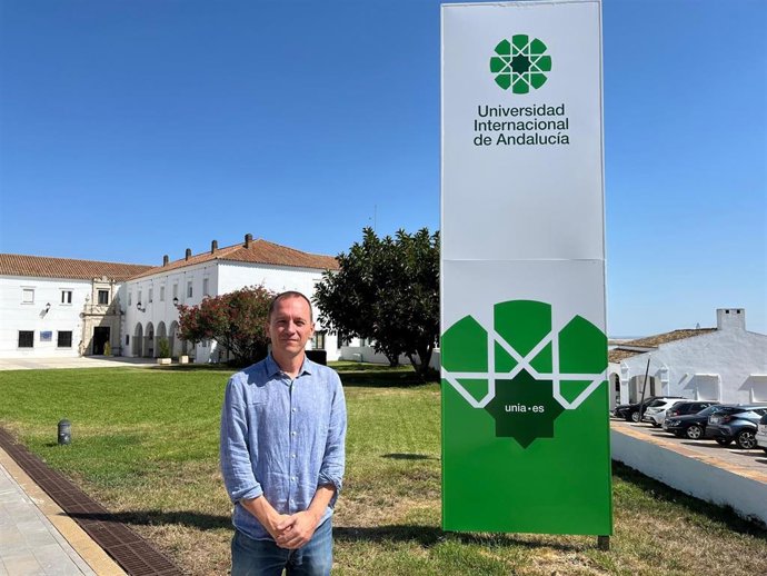 Manuel Hidalgo Martín en los cursos 'Cortometrajes de bajo coste, todo un reto' en los cursos de verano 2025 de la UNIA