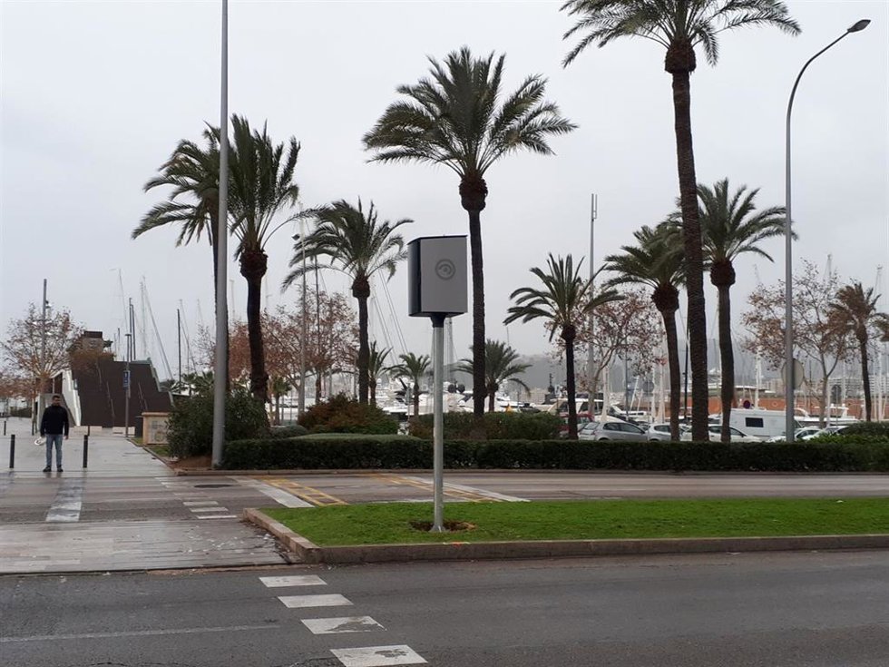 Archivo - Radares de control de velocidad en Palma.